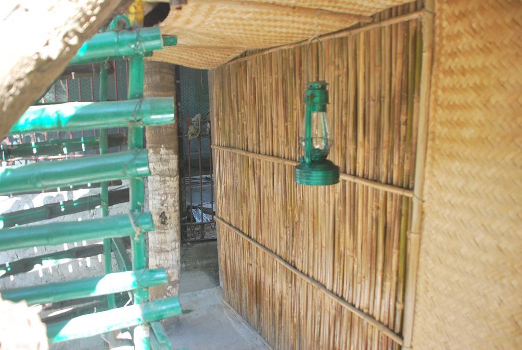 Hilltop Lodge Guwahati Exteriör bild